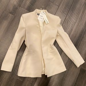 Cream structured Zara blazer with center hook